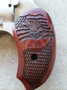 BOND ARMS PATRIOT W/HOLSTER